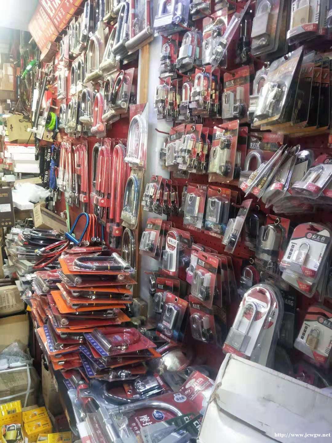 店铺一角